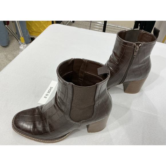 Womans White Mountain Live Long Ankle Boots 8 M Brown Side Zip Block Heel - Picture 3 of 10